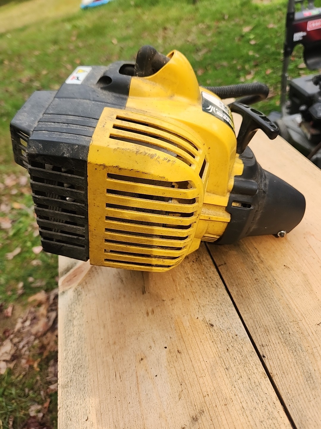 Bolens BL 110 String Weed Trimmer powerhead Unit Runs Needs Carb And Gas Lines