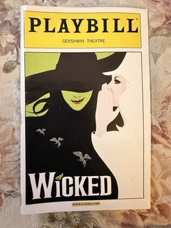 Megan Hilty/Shoshana Bean WICKED Playbill (Feb 2006)