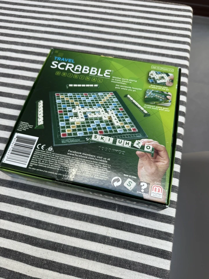 Travel Scrabble Board Game 2012 Mattel Green Hard Case Racks & 100 Clip in Tiles - Image 3 of 3