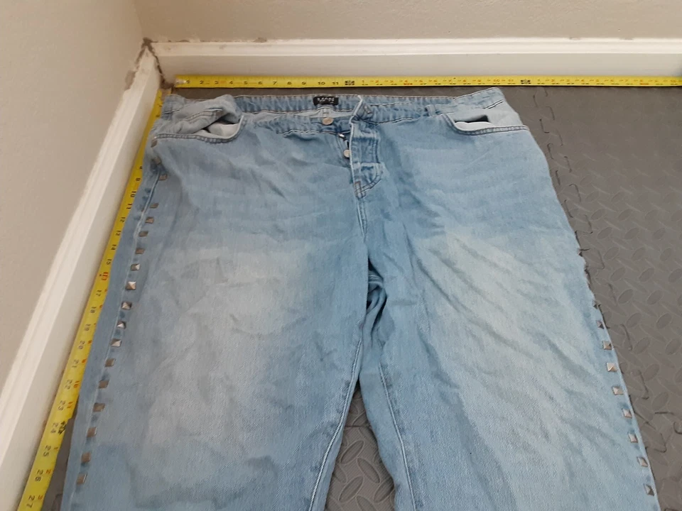 Boohoo Man Jeans Mens 46X30 Regular Button Fly Distressed Straight #S130 - Image 2 of 4
