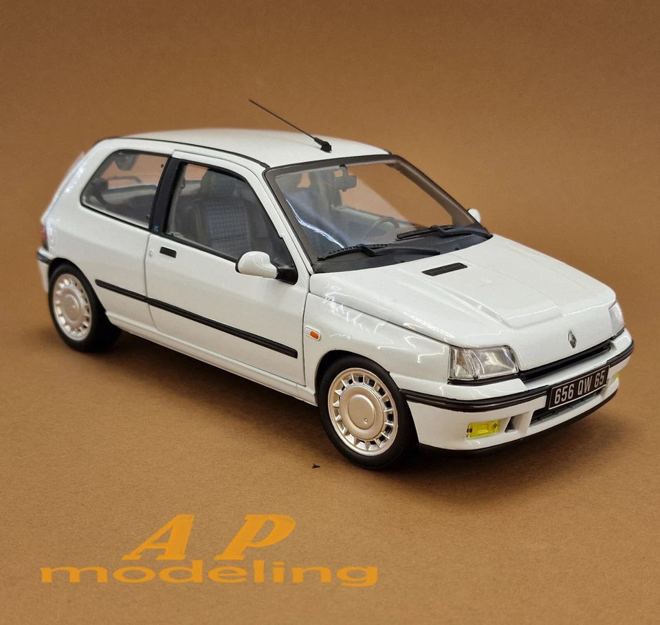 modellino auto scala 1/18 Renault Clio 16v del 1991 modellini die cast norev - Immagine 3 di 4