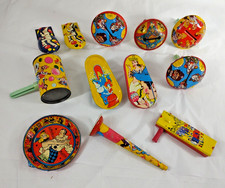 Lot 12 Vintage Tin Metal Party Noisemakers Horns Colorful LITHO a4 