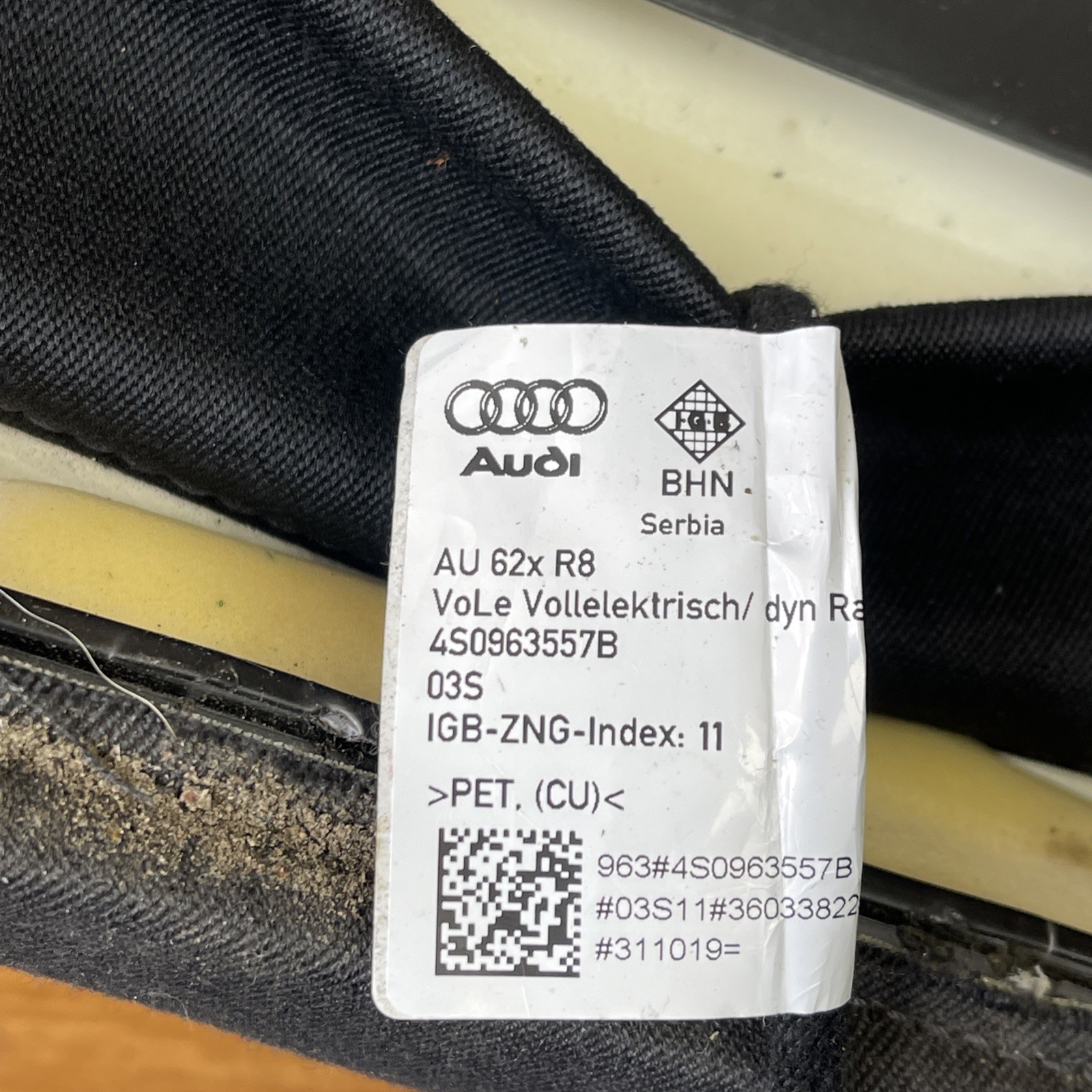 2017-2022 Audi R8 Front Right Side Upper Seat Cushion Black OEM