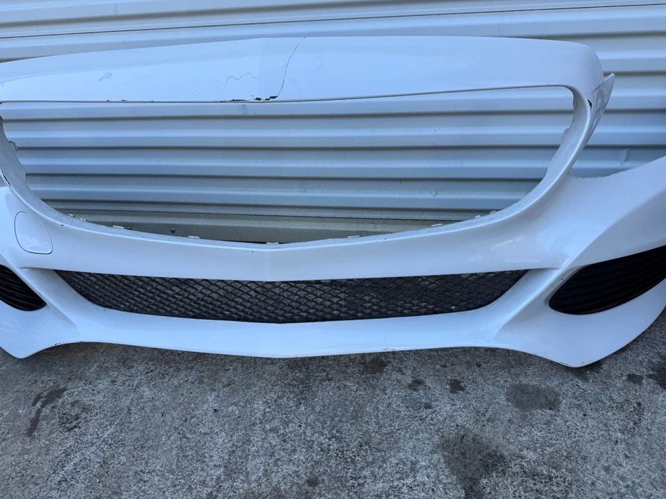 MERCEDES BENZ C400 C63 C300 W205 OEM FRONT BUMPER COVER WHITE - Image 3 of 4