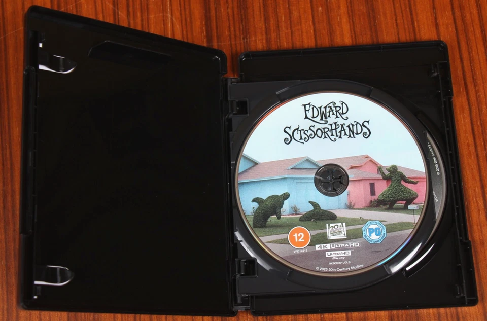 Edward Scissorhands 4K Ultra HD + Blu-ray + slipcover, Dolby Vision / Atmos - Image 4 of 4