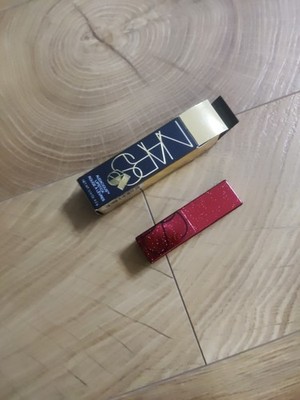 NARS Audacious Lippenstift Mona volle Größe 0,14 Oz. 4.2 G Limited Edition Brandneu