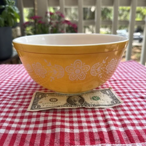 VTG Pyrex Yellow Butterscotch Gold Butterfly & Flowers Design Bowl #403