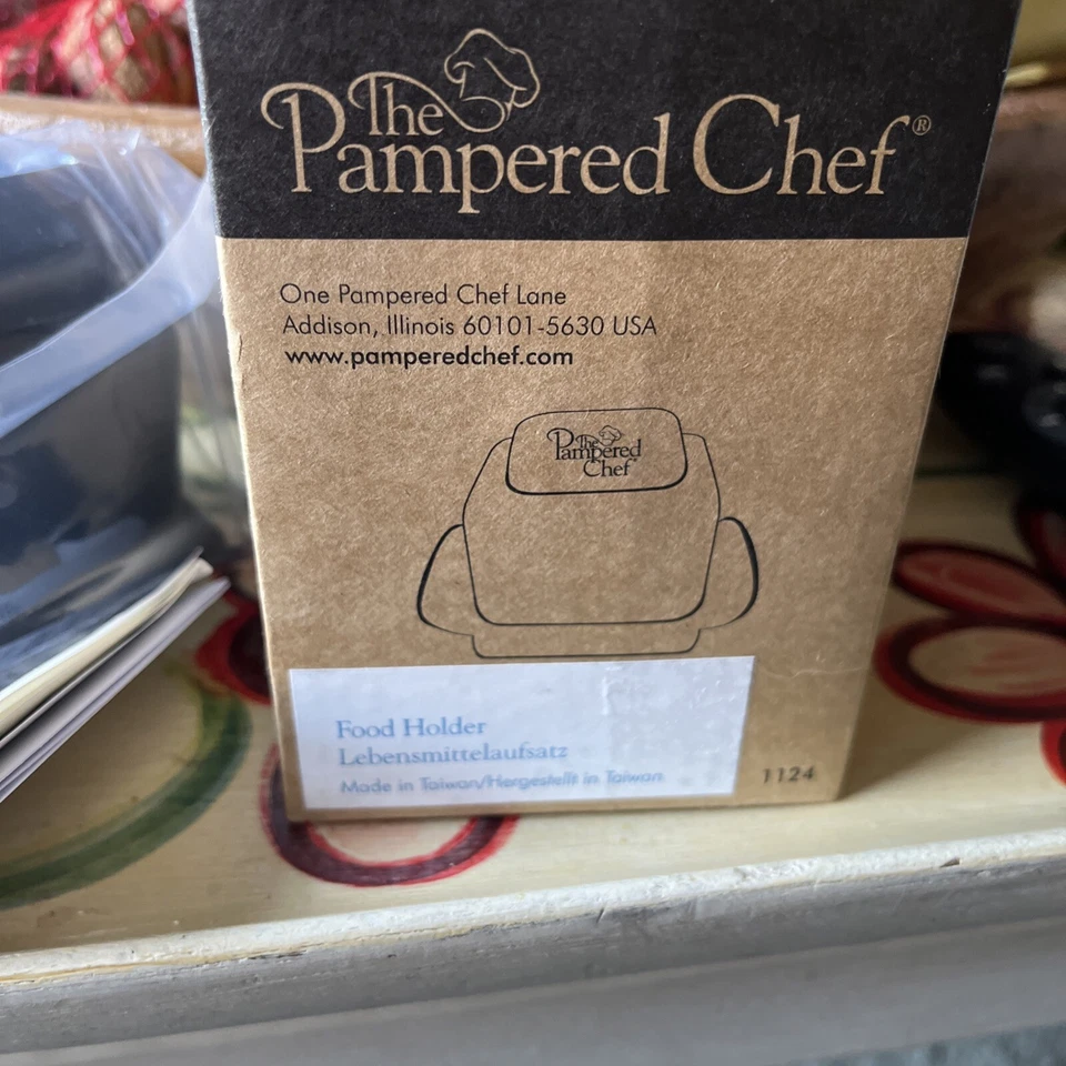 Pampered Chef Food Holder, New Boxed. For Use With Grater/mandoline - Image 2 of 4