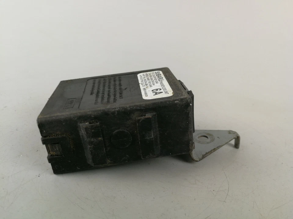 2015 - 2018 Subaru Outback Keyless Entry Entrance Contol Module Unit 88035AL06A - Image 4 of 4