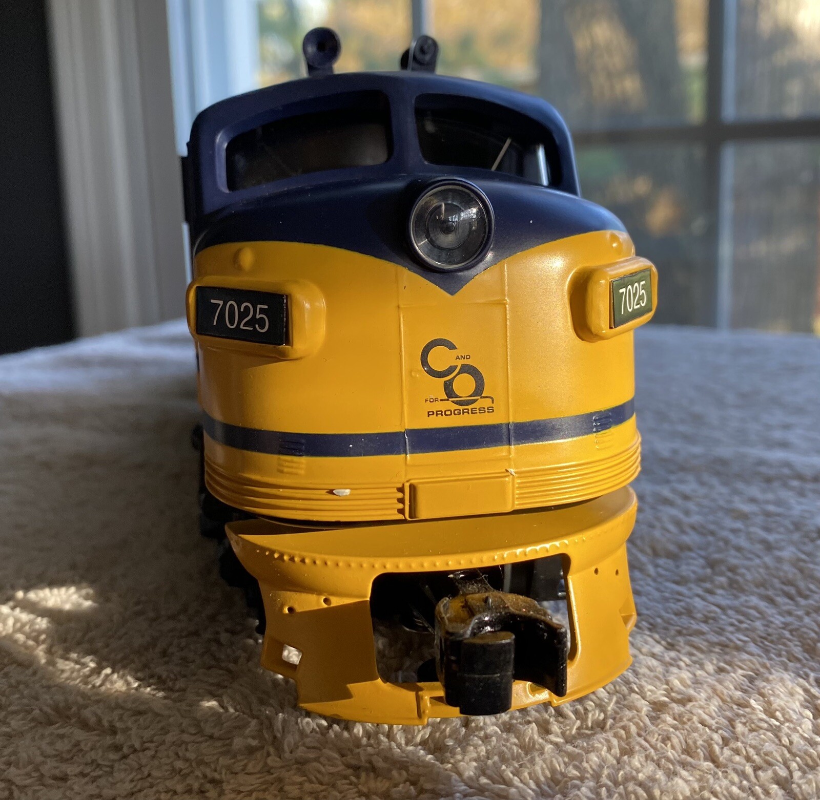 Williams O Gauge GM F7 Diesel Chesapeake & Ohio Compatible w/Lionel NEW