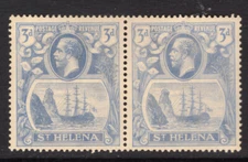 M20828 St Helena 1923 SG101/101b - 3d bright blue horiz pair with TORN FLAG var