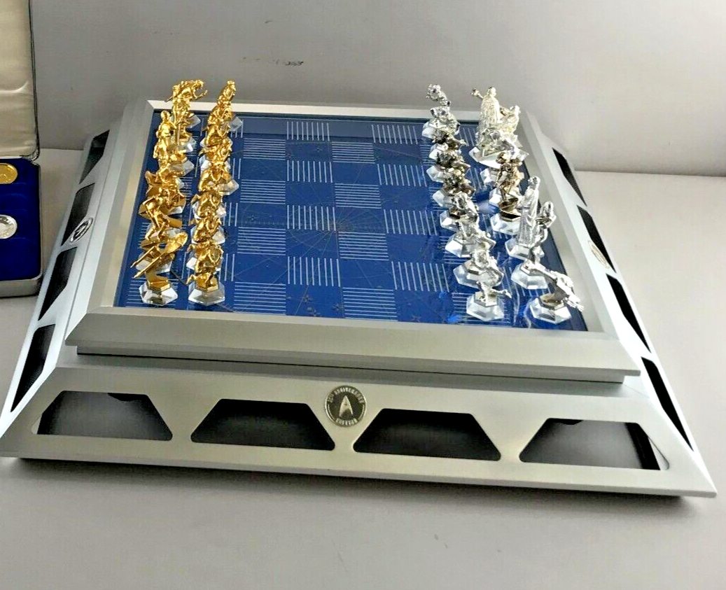 Original Star Trek Classic TOS Franklin Mint Chess Set with Board