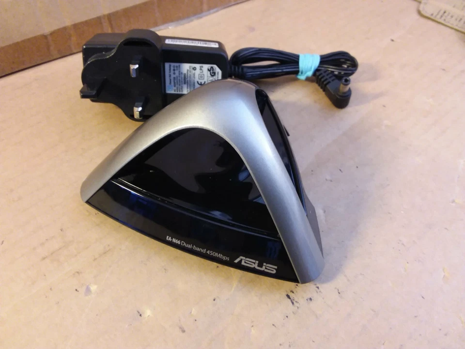 ASUS EA-N66 Dual-Band 450 Mbps Wireless Access Point Repeater WiFi Extender - Image 2 of 4