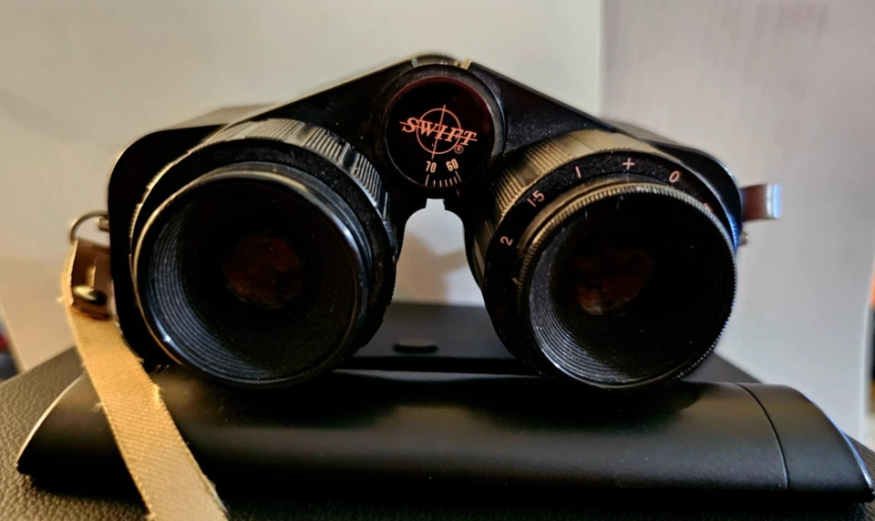Swift Neptune Mark 2 5x10x Coated Binoculars with Case And Documentation - Image 3 of 4