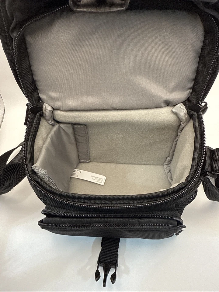 SONY LCSU11 Soft Compact Carrying Case for Cyber-Shot Cameras Black LCS-U11BC - Image 4 of 4