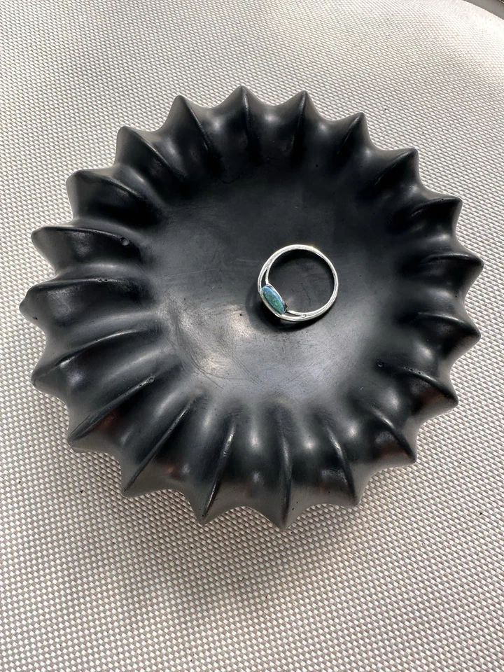 Hormigón Hecho a Mano Joyería Moderna Anillo Niña Personal Soporte Plato Regalo Único Foto 4 de 4