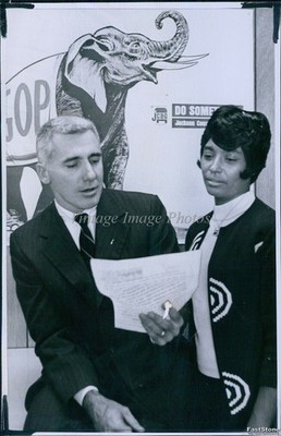 1970 Gop Candidate Randall Vanet Mo Vice Chair Joan Crawford Politics Photo 6x8