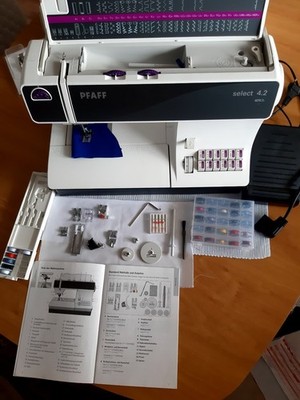 PFAFF Select 4.2 IDT System,  mit viel Zubehör in gutem Zustand