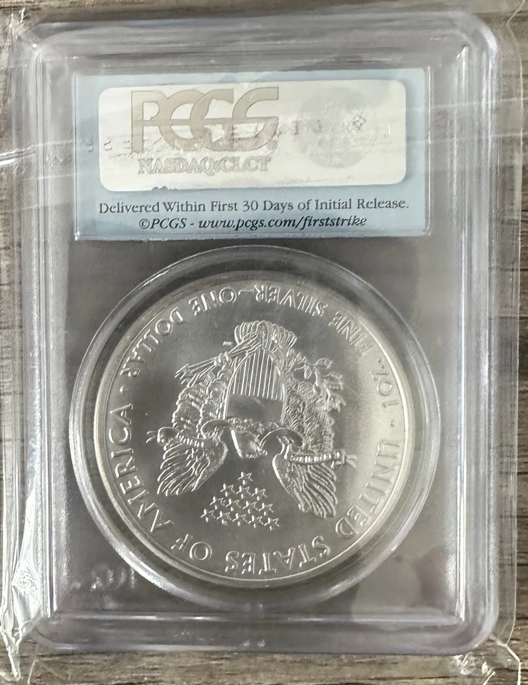 Серебряный американский орел 2011(S) $1 — NGC MS70 ранние выпуски — монетный двор Сан-Франциско - Изображение 2 из 2