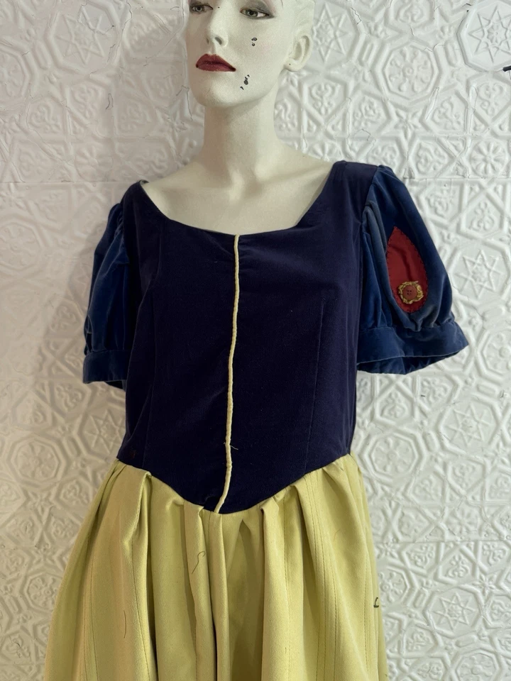 Vintage Snow White Costume-Theater-Halloween-Dress-Fairytale-Princess-Medium- - Image 3 of 4