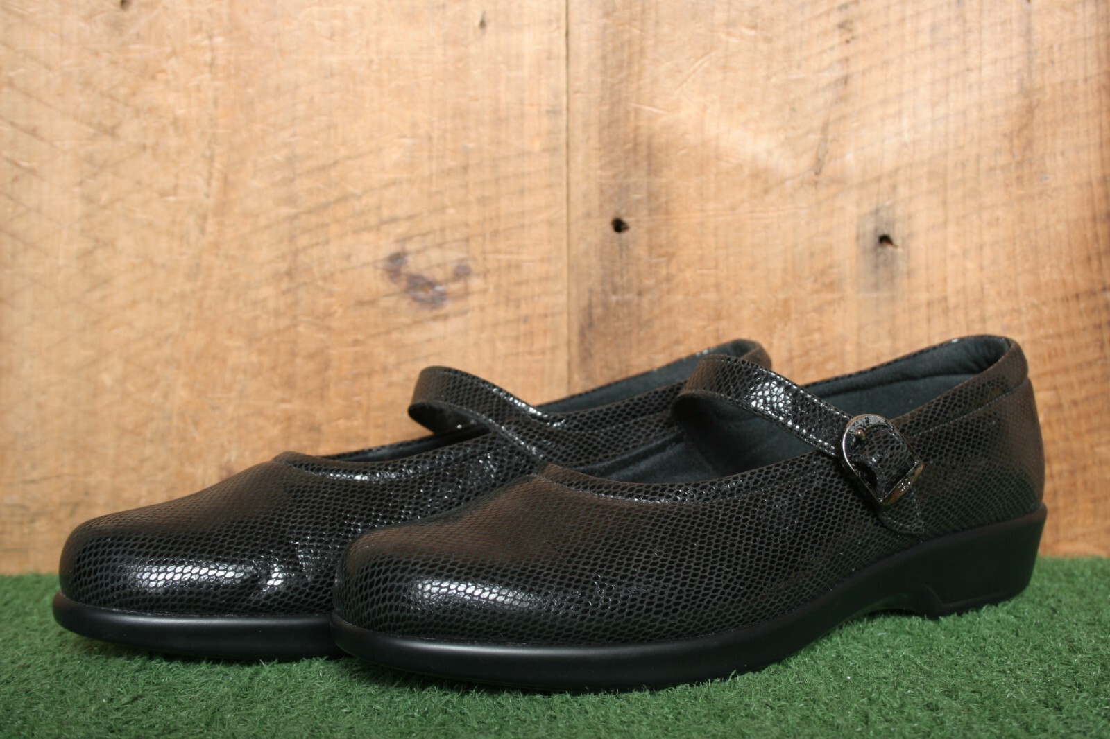 Picture 2 of 10