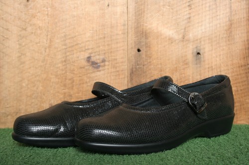 SAS 'Maria' Black Snake Print Leather Mary Janes Sz. 9N - Picture 2 of 10