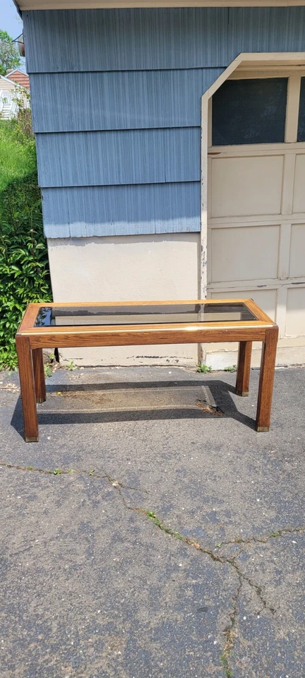 Mesa consola de vidrio estilo Henredon tradicional vintage años 80 con detalles de latón Foto 2 de 4