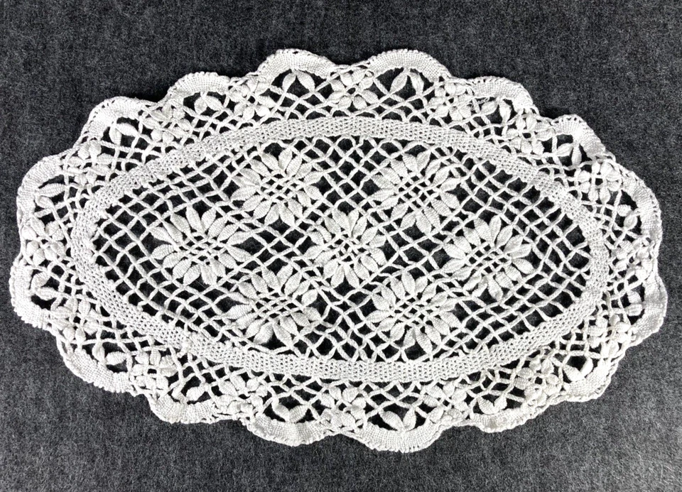 4) Manteles individuales ovalados bobina de encaje 14" x 9" elegantes delicados de colección Foto 3 de 4