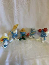 2011 & 2013 Smurf figures