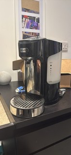 Breville VKJ318 HotCup with Variable Dispense Kettle Gloss Black