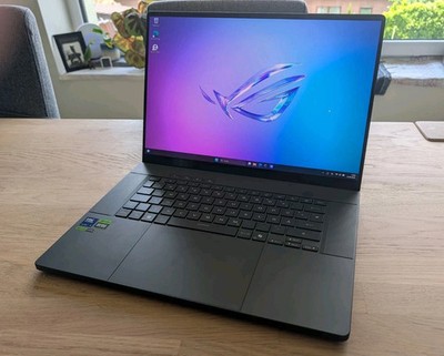 ASUS ROG Zephyrus G16 2025, Core Ultra 9 285H, RTX 5080, 32 GB, 1 TB