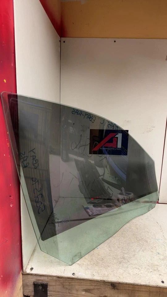 08-16 沃尔沃 XC70 左驱动器前门窗玻璃带防水 — 第 4/4 张图片