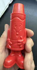 Crayola Stand Up Plastic Crayon Red Sharpener  Good Condition