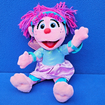 SESAME STREET ABBY CADABBY PUPPE BIEGSAM 30 CM DOLL POUPEE HEADSTART
