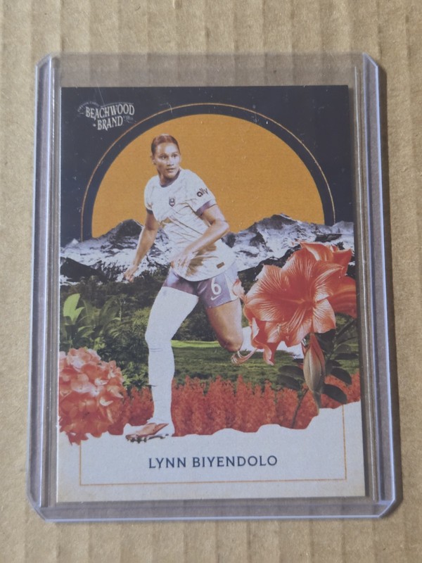 Parkside Beachwood Brand #25 Seattle Reign FC Lynn Biyendolo