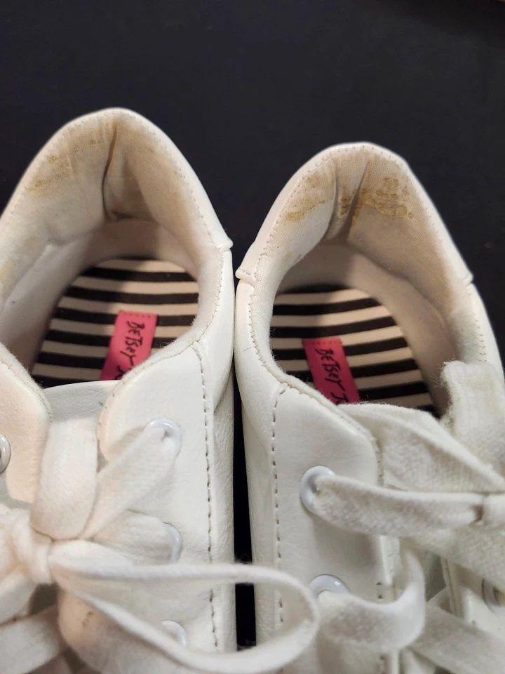 Betsy Johnson 女式白色皮革 Boom 运动鞋 - 8 码 — 第 2/4 张图片