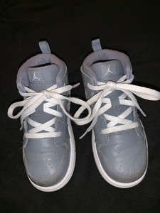 toddler boy retro jordans