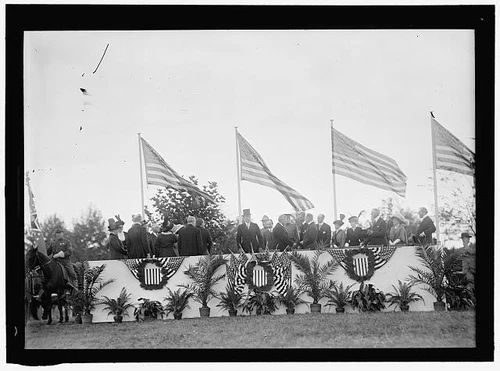 Cavalry Review,Woodrow Wilson,stand,Leonard Wood,Dr Grayson,Colonel Harts,1913