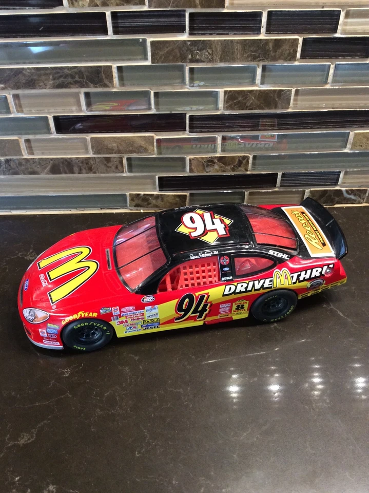 Nascar #94 Bill Elliott McDonald's Ford Taurus 1:24 Scale Diecast 1999 dc1598 - Image 2 of 4