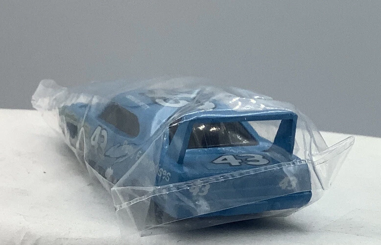 Racing Champions DIECAST NASCAR RICHARD PETTY #43 COCHES 1979 Plymouth 1:64 1991 Foto 4 de 4