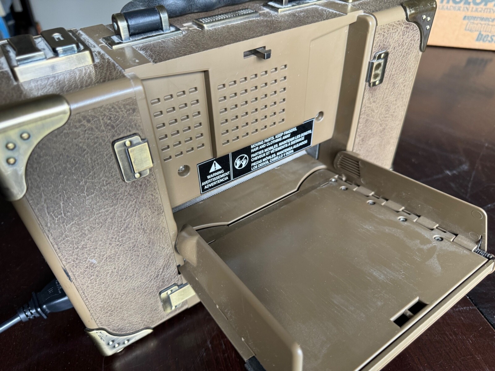 Sizzix Vagabond Machine Suitcase Inspired Tim Holtz Die Cutting