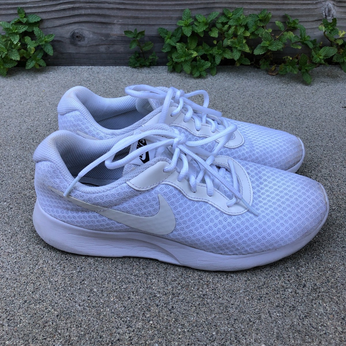 nike tanjun womens sale