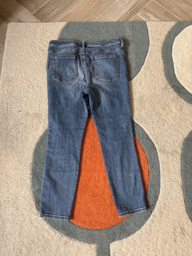 Pantalones de mezclilla ajustados Free People talla 30 lavado medio elástico botón mosca - Imagen 2 de 7