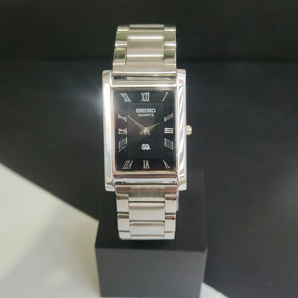 Vintage Seiko Slim Quartz Black Face Gentlemen's Wrist Watch - FREE SHIPPING - Image 2 of 4