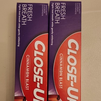 Close-Up Fresh Breath Cinnamon Blast Anticavity Fluoride Toothpaste (2 Boxes)