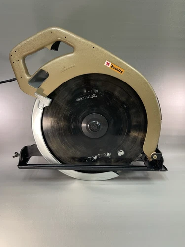 Makita 5402-A 415mm Circular Saw 115V 12A 50-60Hz 2200 RPM VERY LIGHTLY USED !!!
