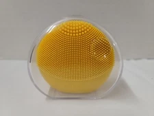 FOREO LUNA PLAY PLUS Facial Electric Mini Cleansing Brush SUNFLOWER YELLOW