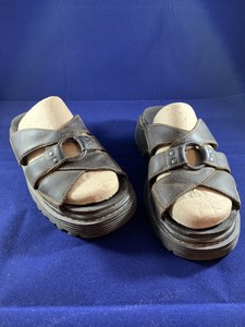 skechers leather sandals
