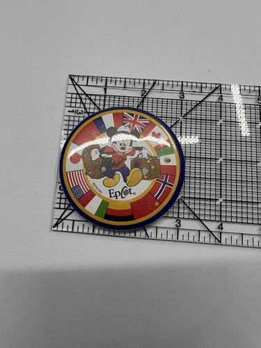 Vintage Walt Disney World EPCOT Mickey Mouse Flags And Fultons Crab Button Pin - Picture 6 of 6