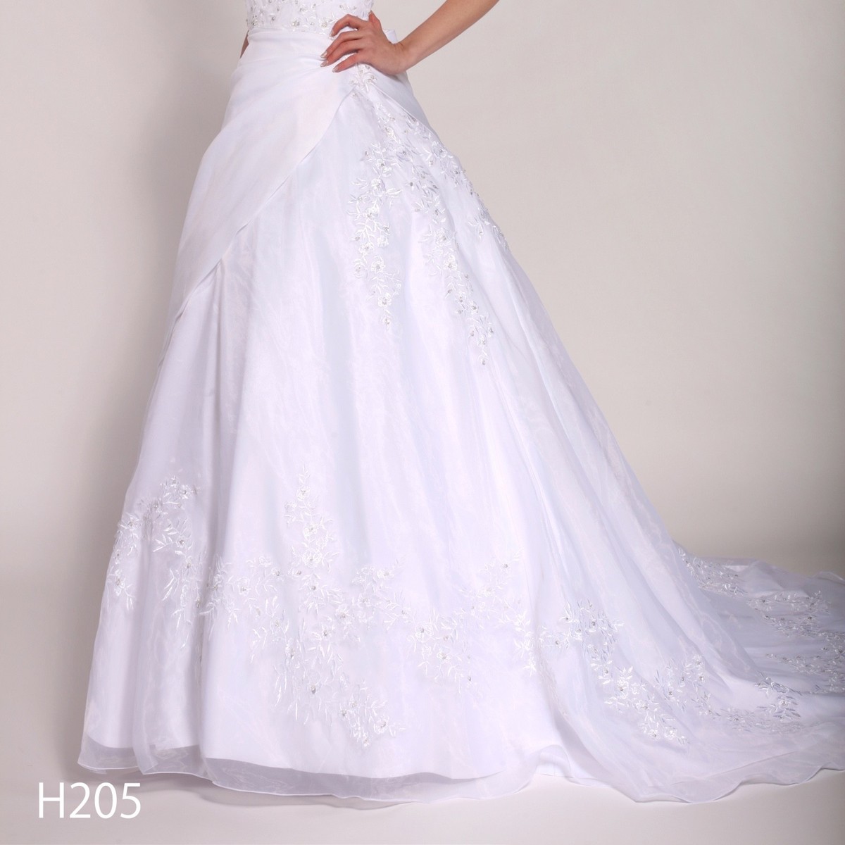 Brautkleid 38 Brautkleid & Hochzeitskleid Von Lafairy Mode – Viele Modelle & Größen, ärmellos In Beige Oder Weiß Ballonkleid Lang